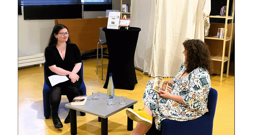 femmes en discussion