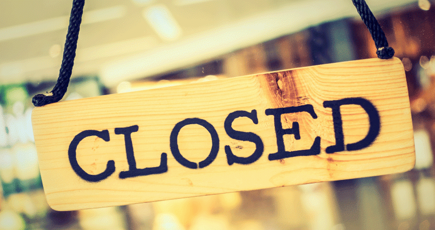 ecriteau indiquant closed